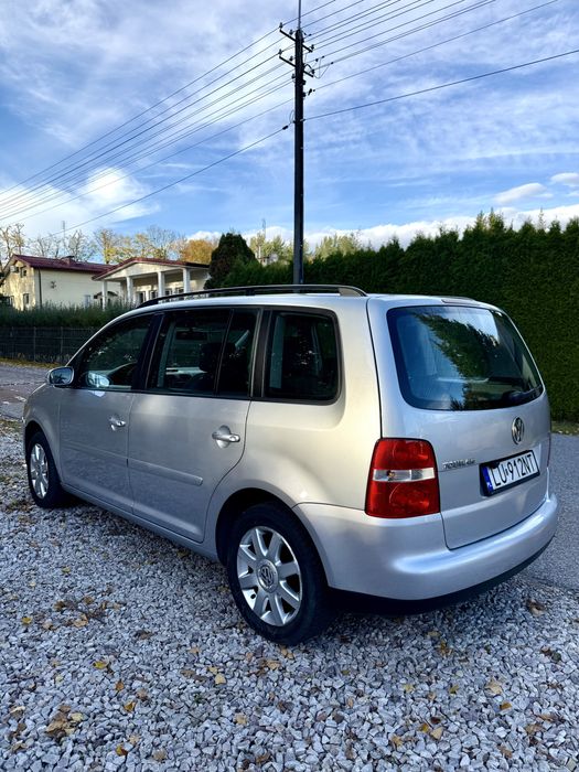 VW Touran 1.6 Benzyna 2006 rok Przebieg 150 tyś km.