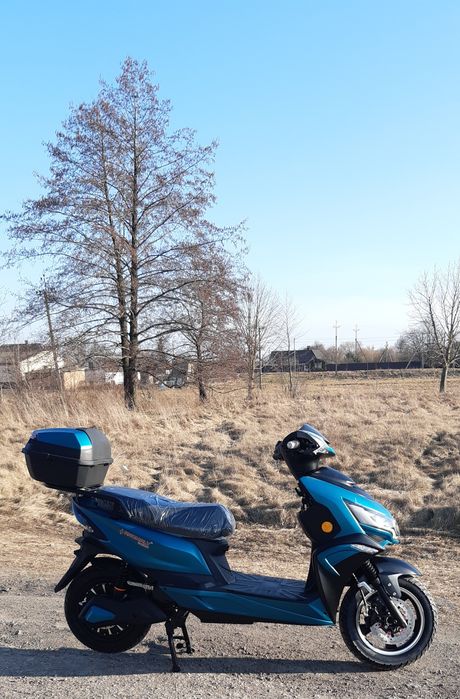 Електроскутер 3000w/2000w літієва батарея