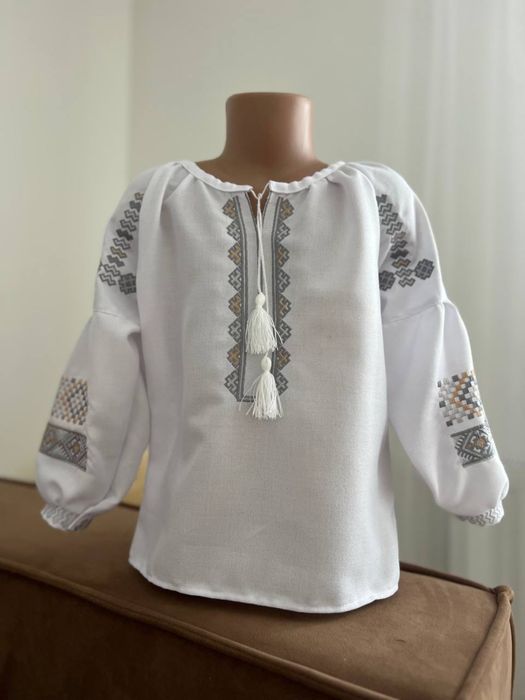 Вишиванки для дівчаток