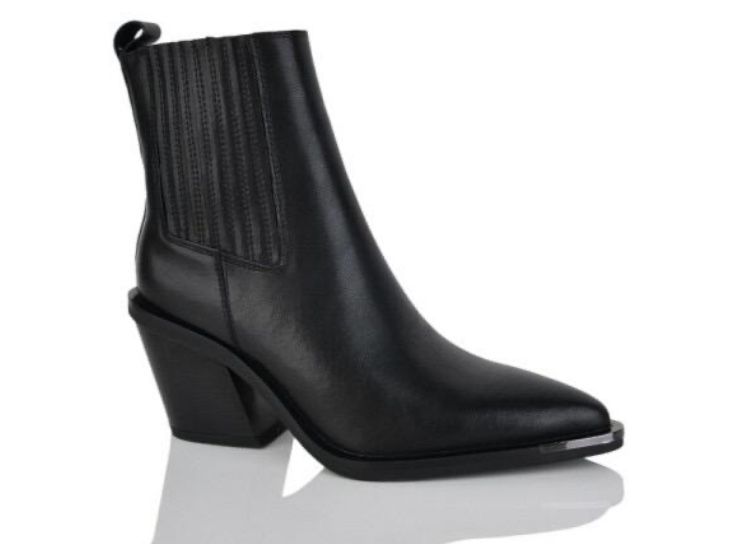 Козаки ботинки женские