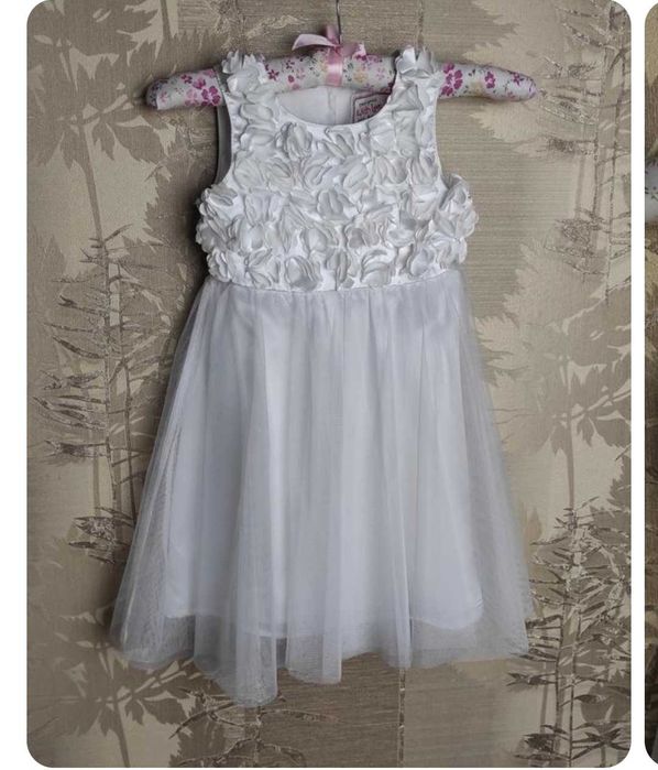 Красивое белоснежное платье young dimensions  возраст 3-4 лет.