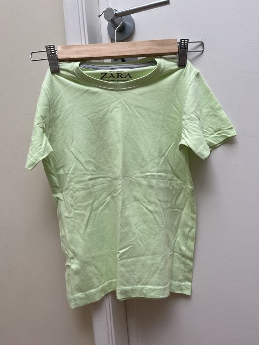 T-shirt verde da zara