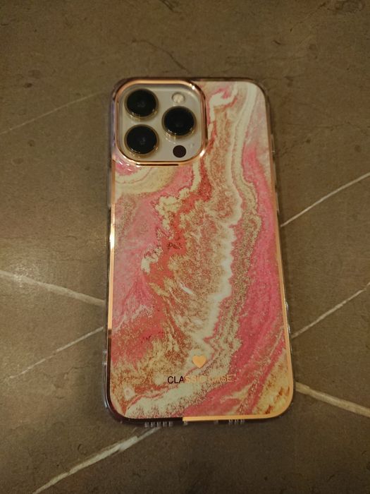 Чехол на iPhone 13 Pro