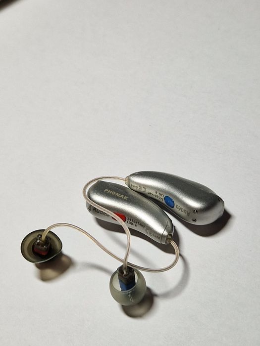 Phonak Audeo L30-R aparat słuchowy dwie słuchawki lewa i prawa
