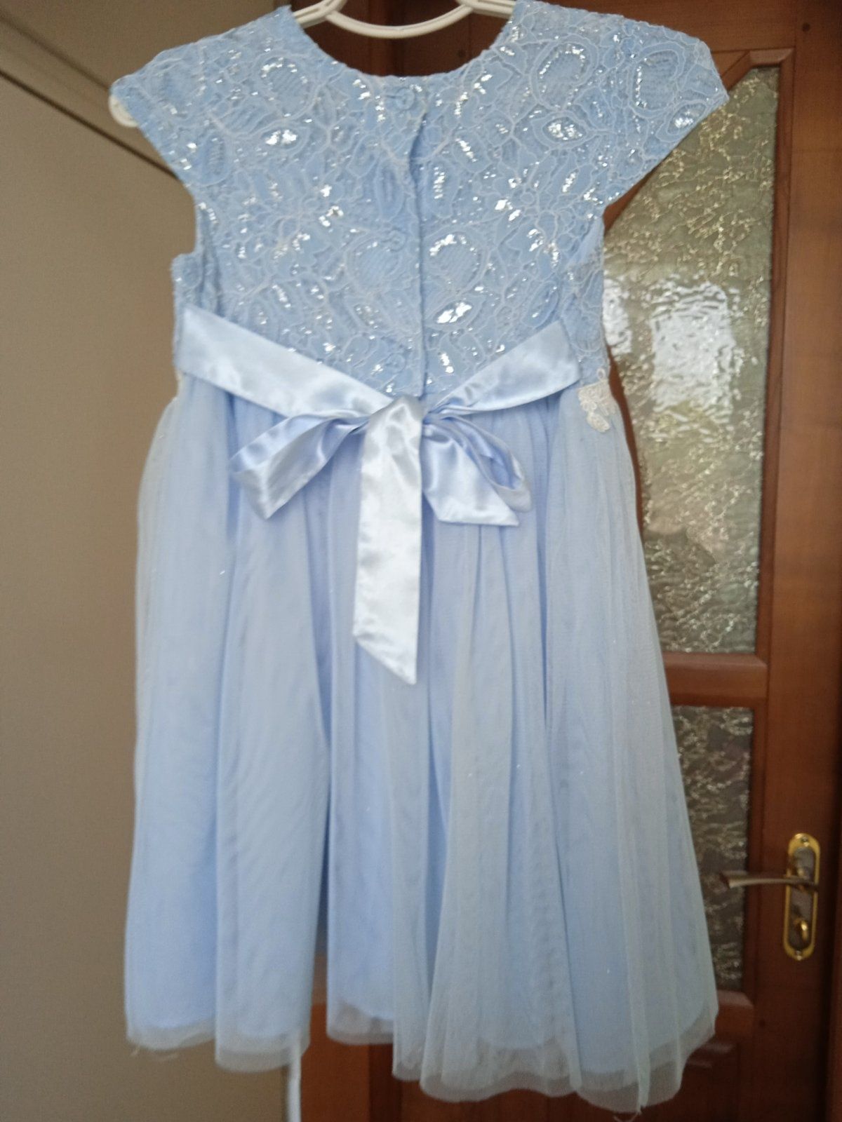 Дуже гарне ніжно-блакитне святкове плаття, сукня на дівчинку 2- 4р