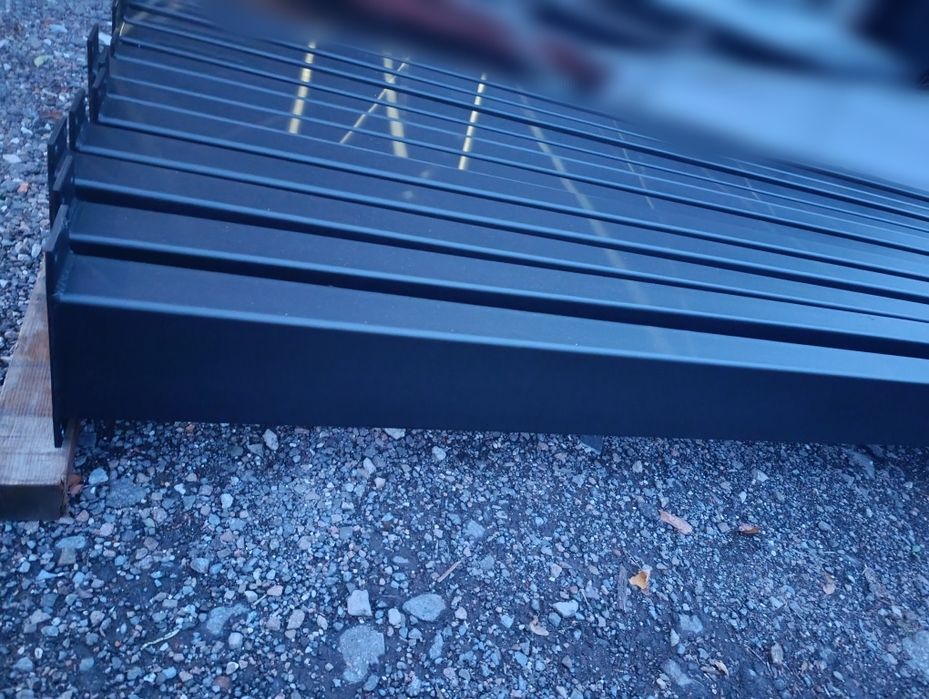 Belki pergolowe elewacyjne, pergola