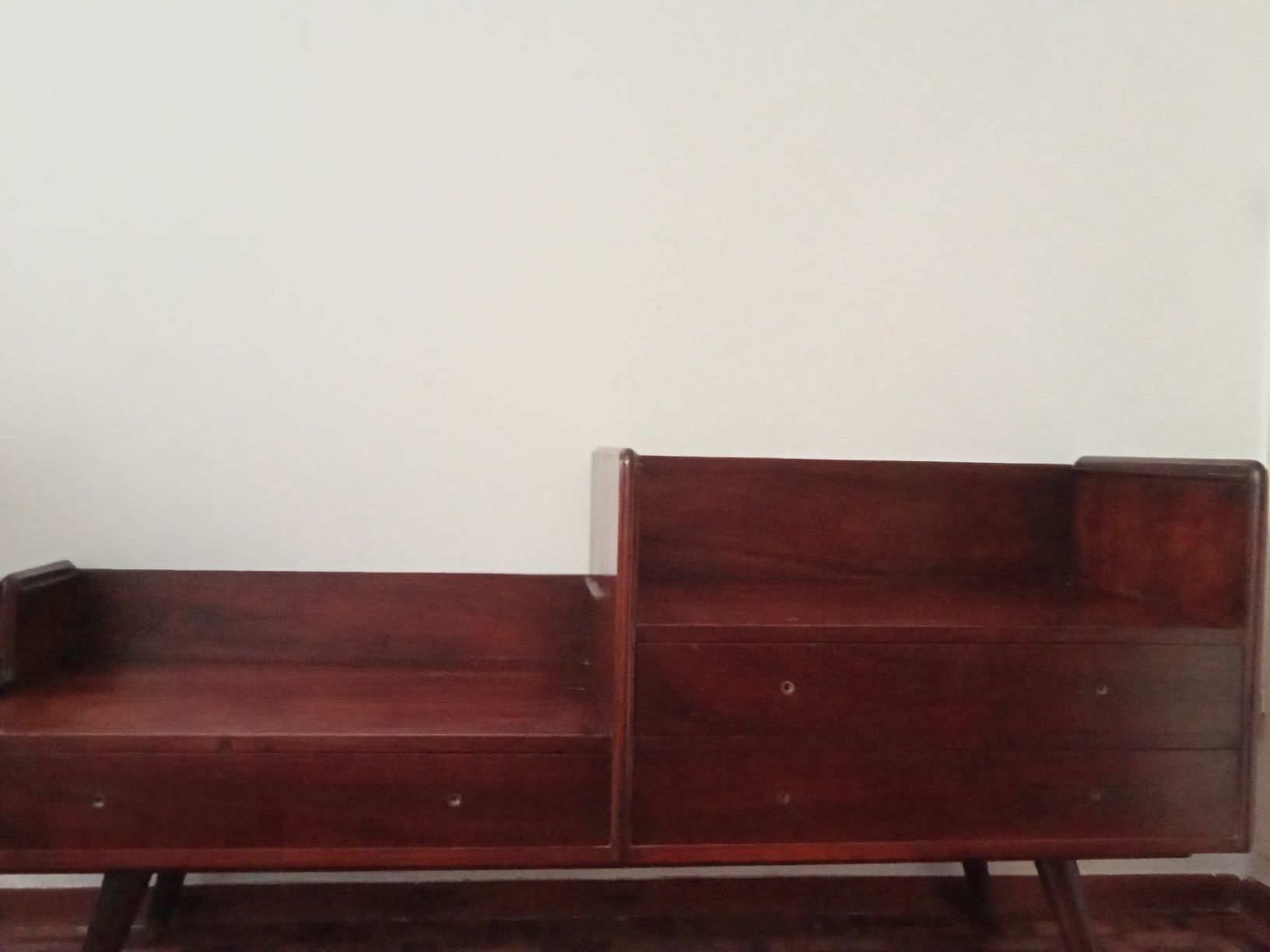 Móvel para TV madeira maciça para  personalizar, oferta de candeeiro