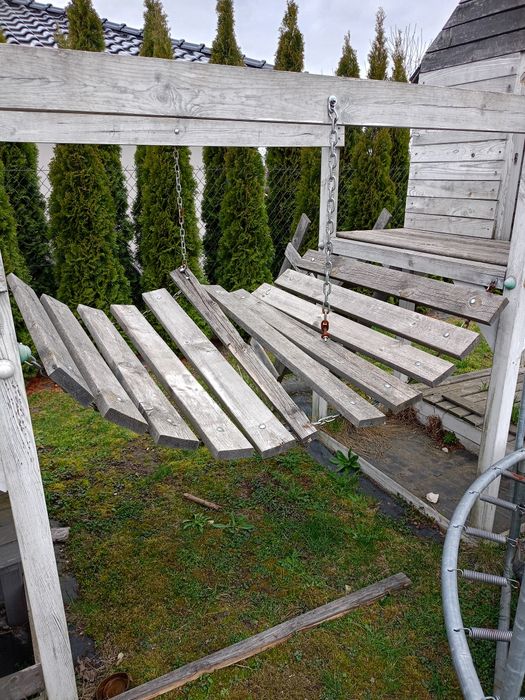 Sprzedam duży plac zabaw