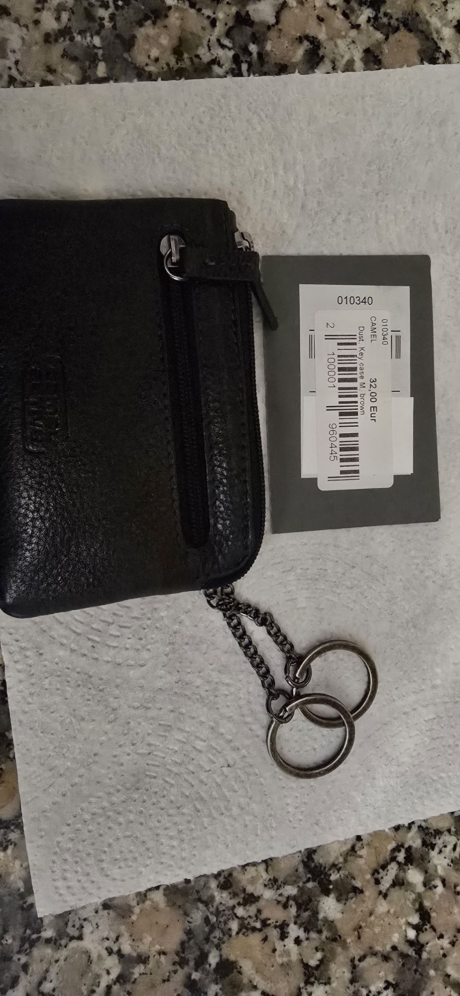 Porta chaves camel cor  preta