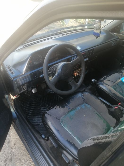 Продам мазду 323 bg 1,6