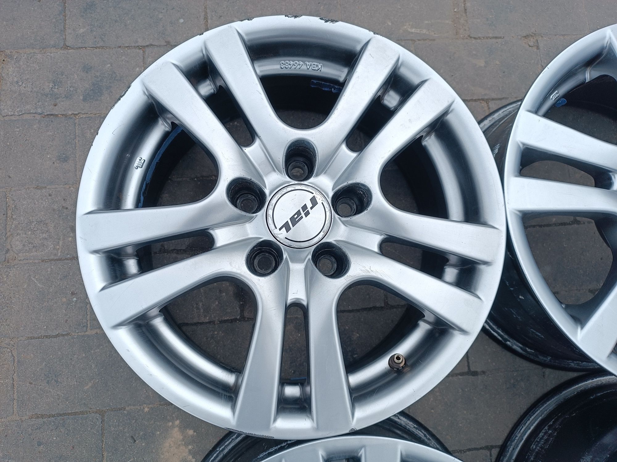 Felgi Alu VW Passat B5 Audi A4 5x112 ET38 Mercedes C 5x112 ET38 7J15