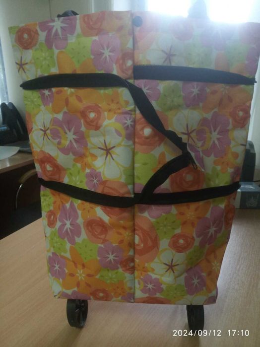 Сумка легка та складна для покупок з висувними подвійними колесами