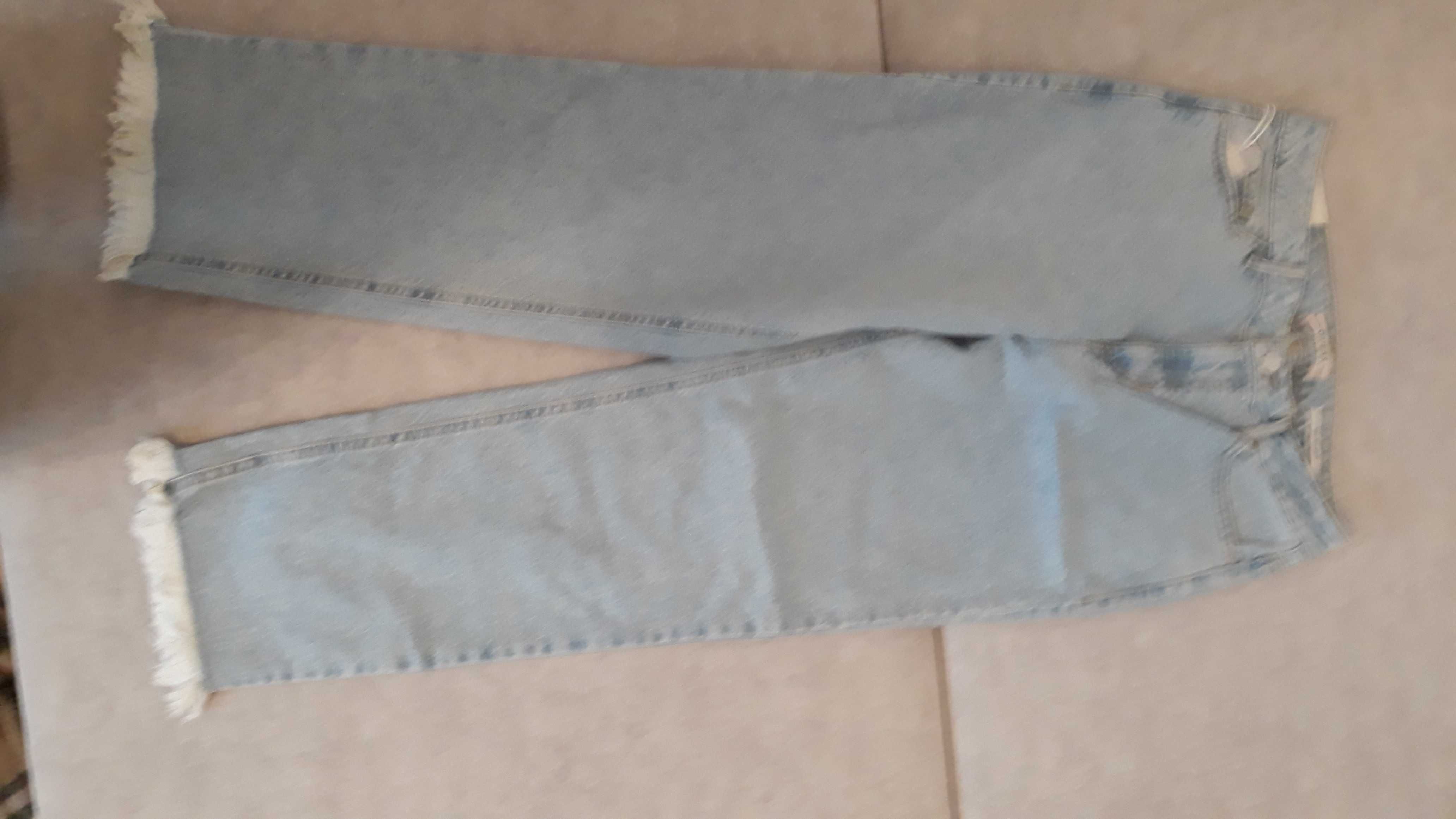 Nowe spodnie Guess 29 hafty