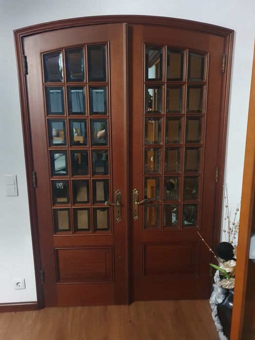 Portas madeira maciça