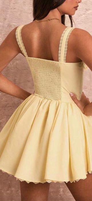 Sukienka rozkloszowana