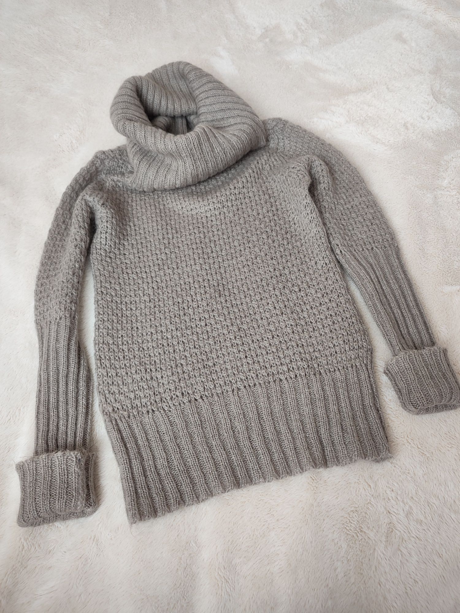 Sweter z golfem Reserved S beżowy jesienny zimowy