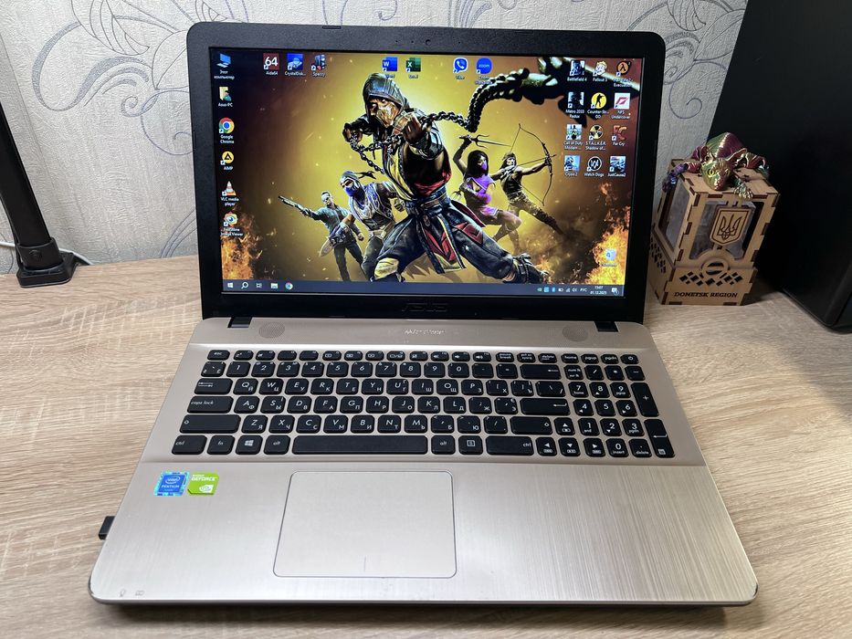 Ноутбук ASUS R541SC Chocolate Black