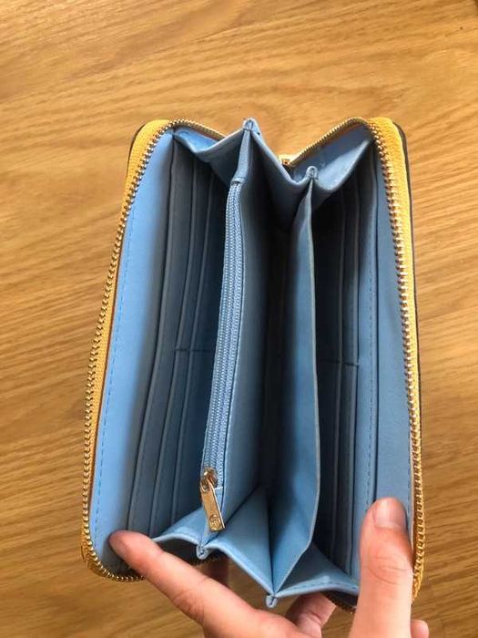 Carteira de senhora/ mulher stradivarius