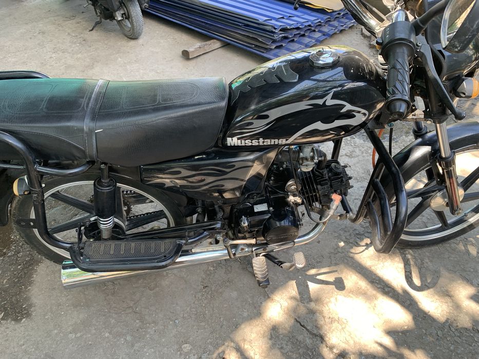 Продам мустанг в отличном состояние