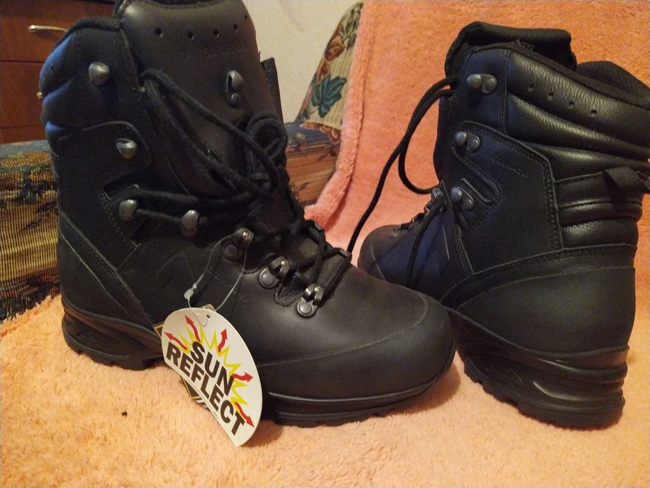 Ботинки берцы . Новые ( 41 размер) Очень крутые.