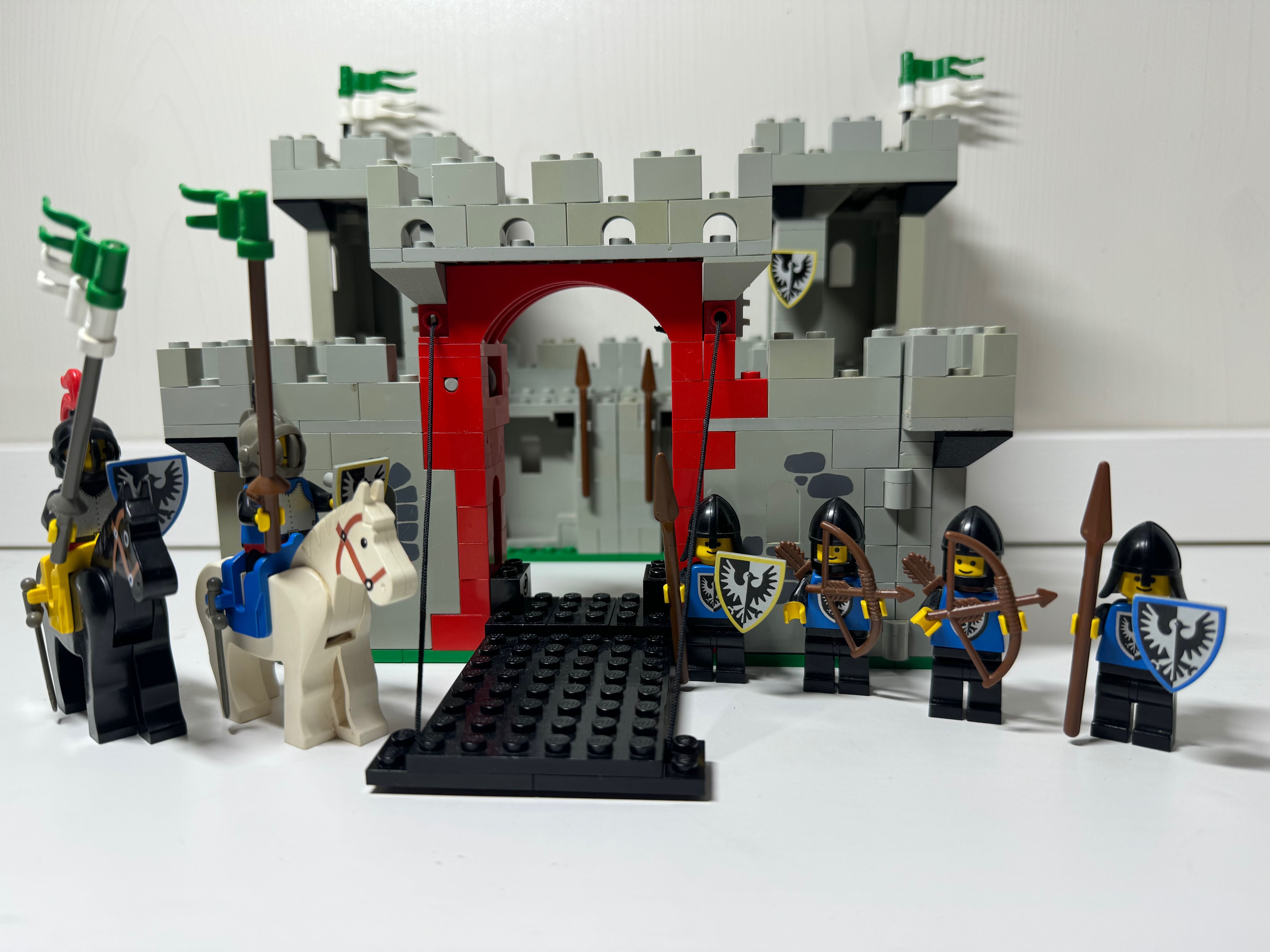 LEGO castle; zestaw 6073 Knight's Castle