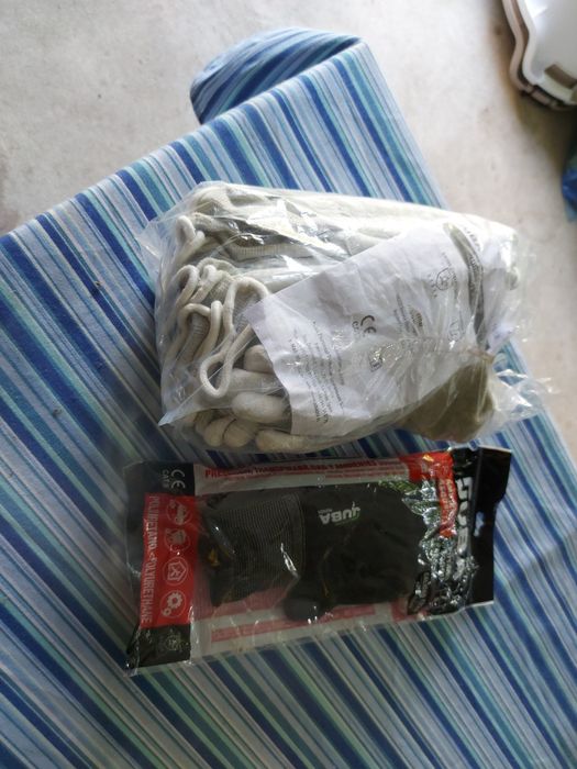 Luvas marca juba pu 1400  muito resistentes  para qualquer tipo de tra
