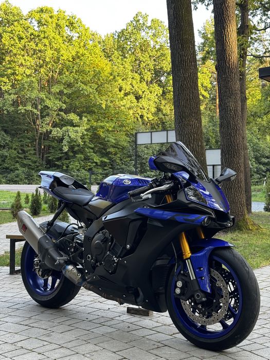 Yamaha YZF-R1 2019 року Akrapovic