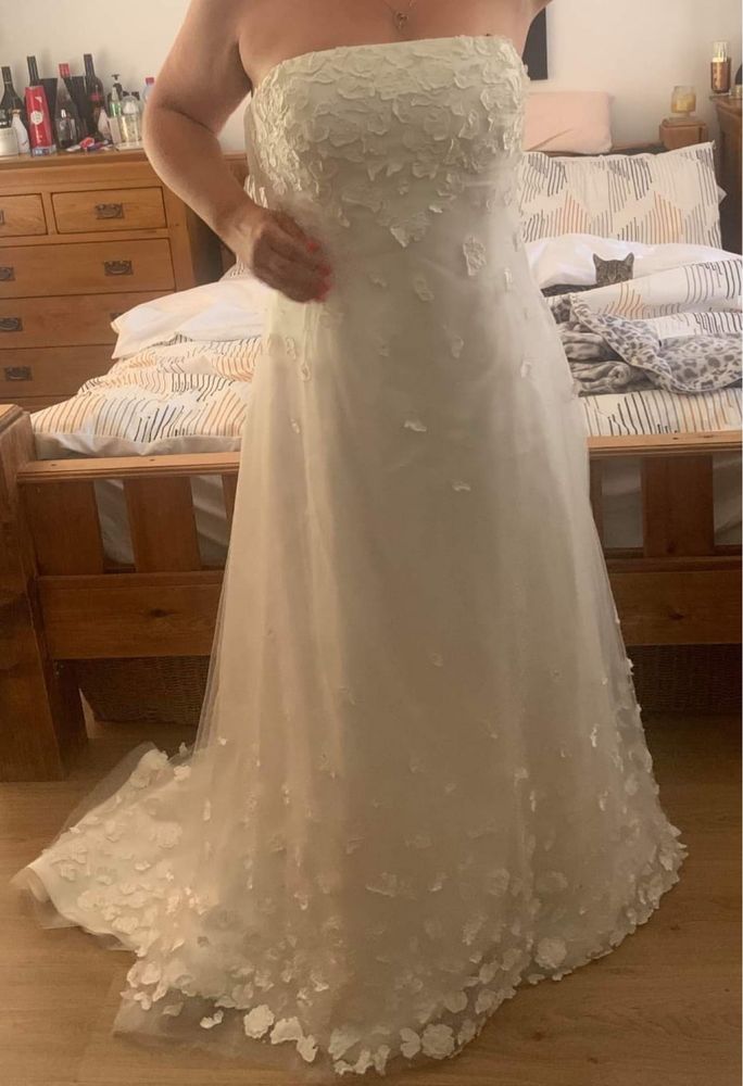 Nowa Suknia ślubna rozmiar 40