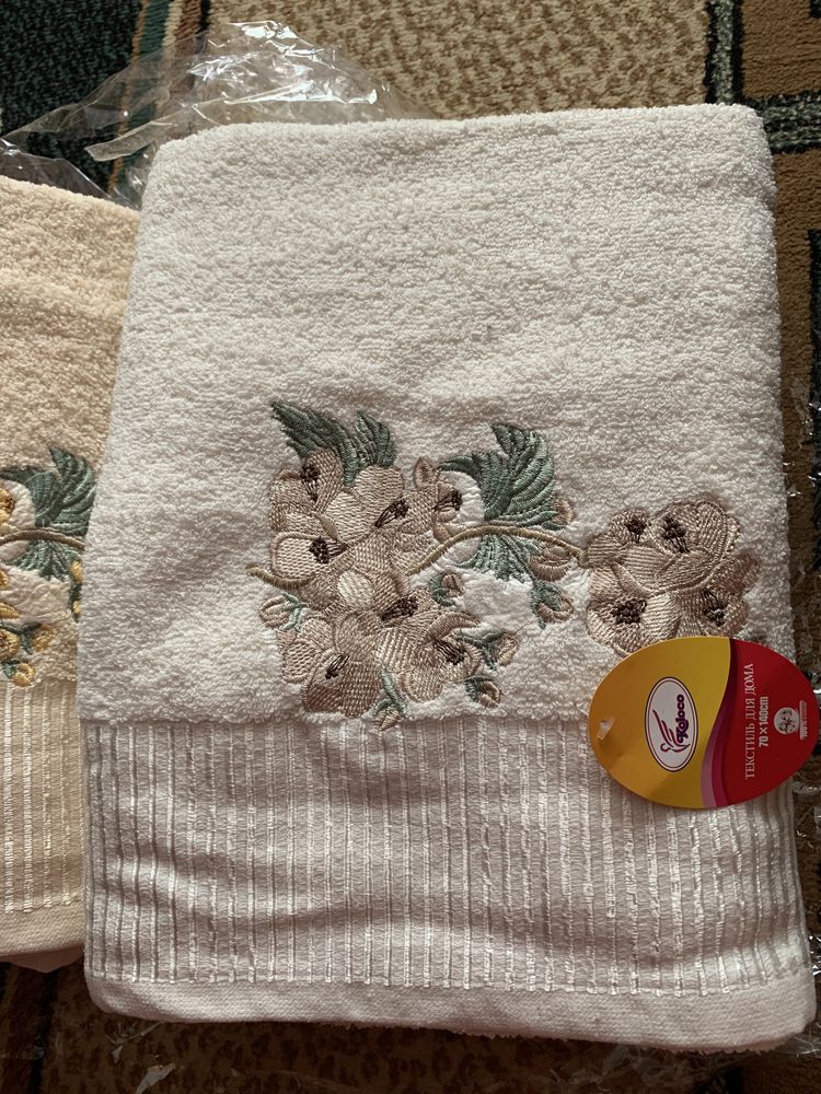 Банное полотенце лилии