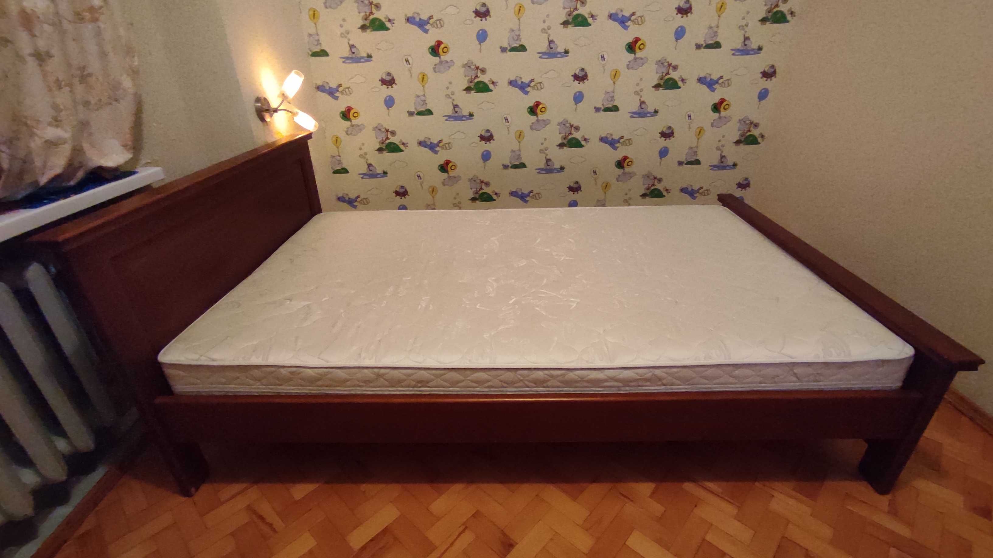 Чудове ліжко з матрацом з дерева 120 на 200