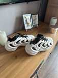 ADIDAS ADIFOM Q rozm. 43.5