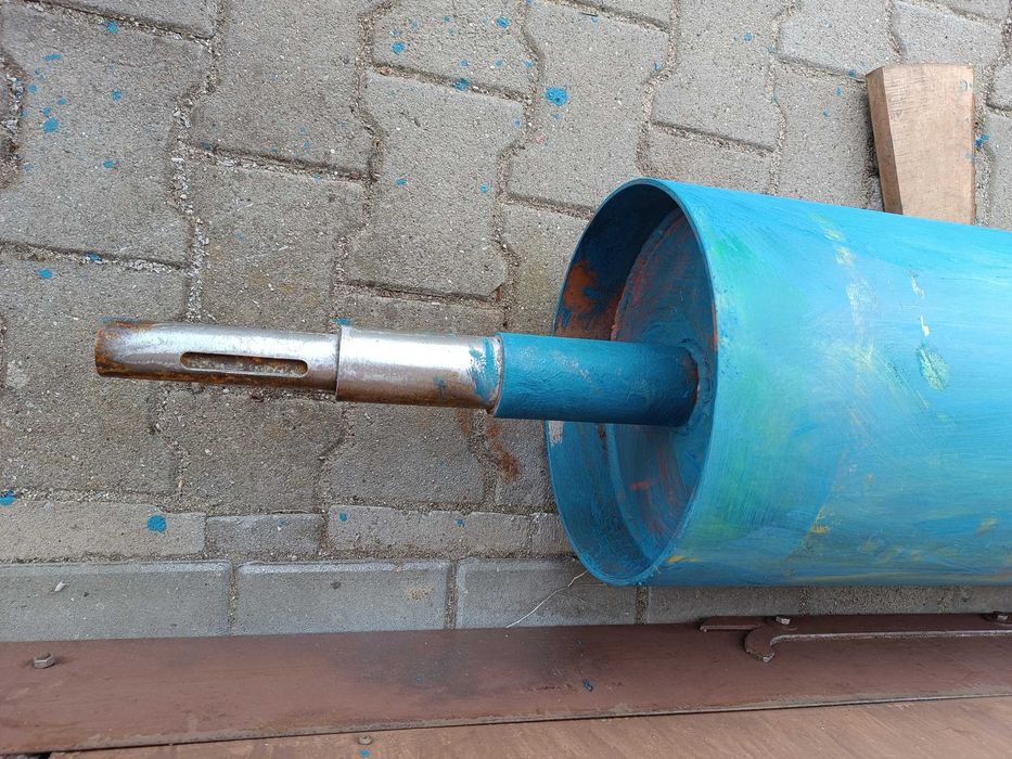 Wał stalowy o średnicy 300mm Okazja