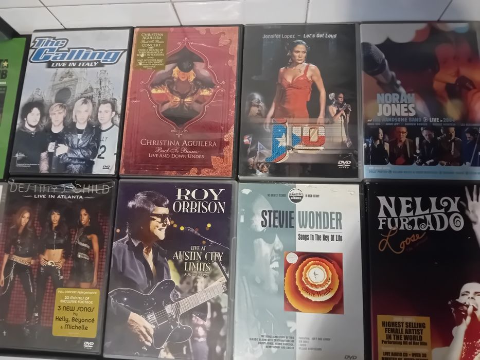 Conjunto de 25 Dvds Musicais Diversos Originais