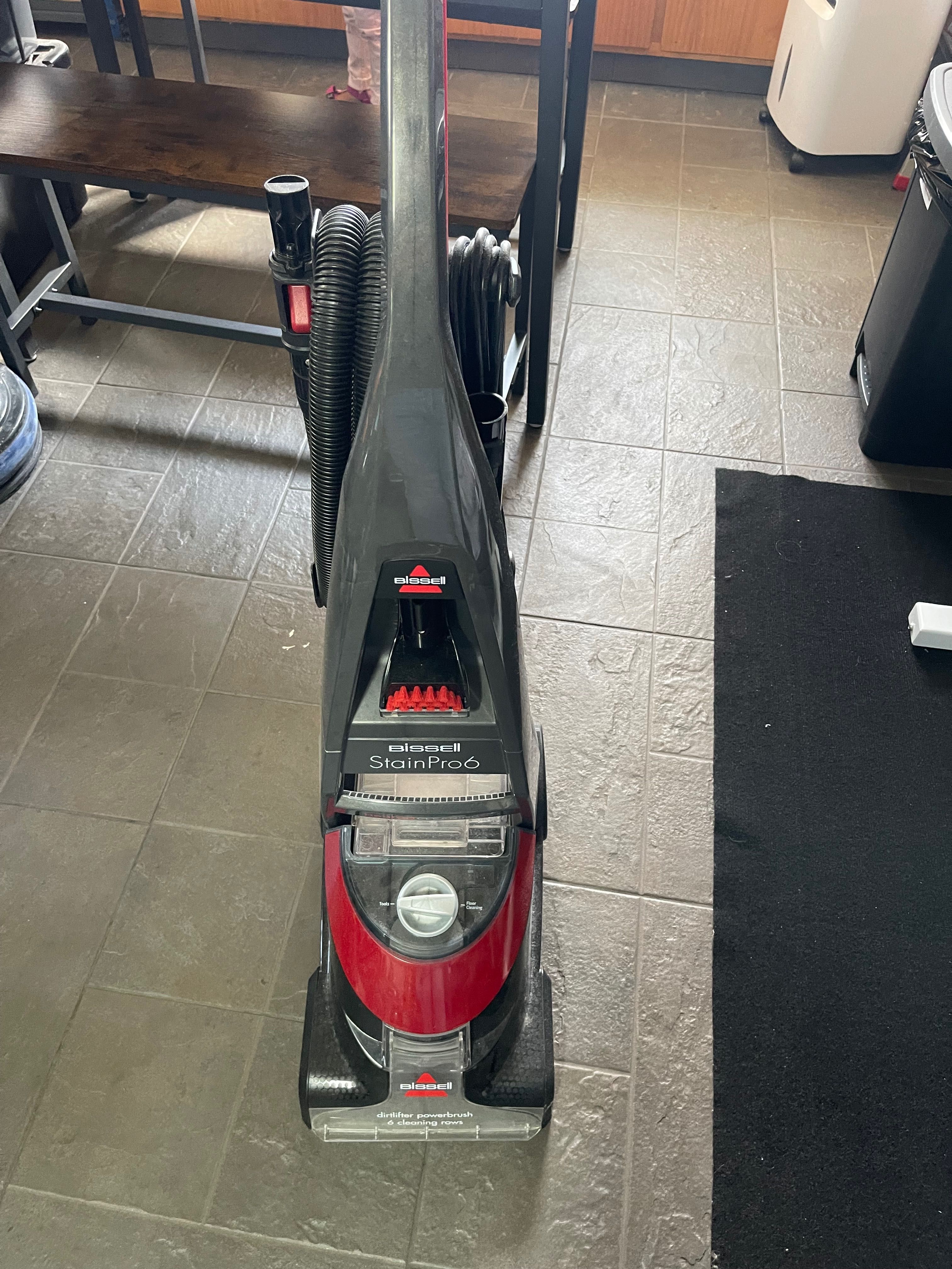 Máquina de limpar tapetes e carpetes Bissell Stain Pro6