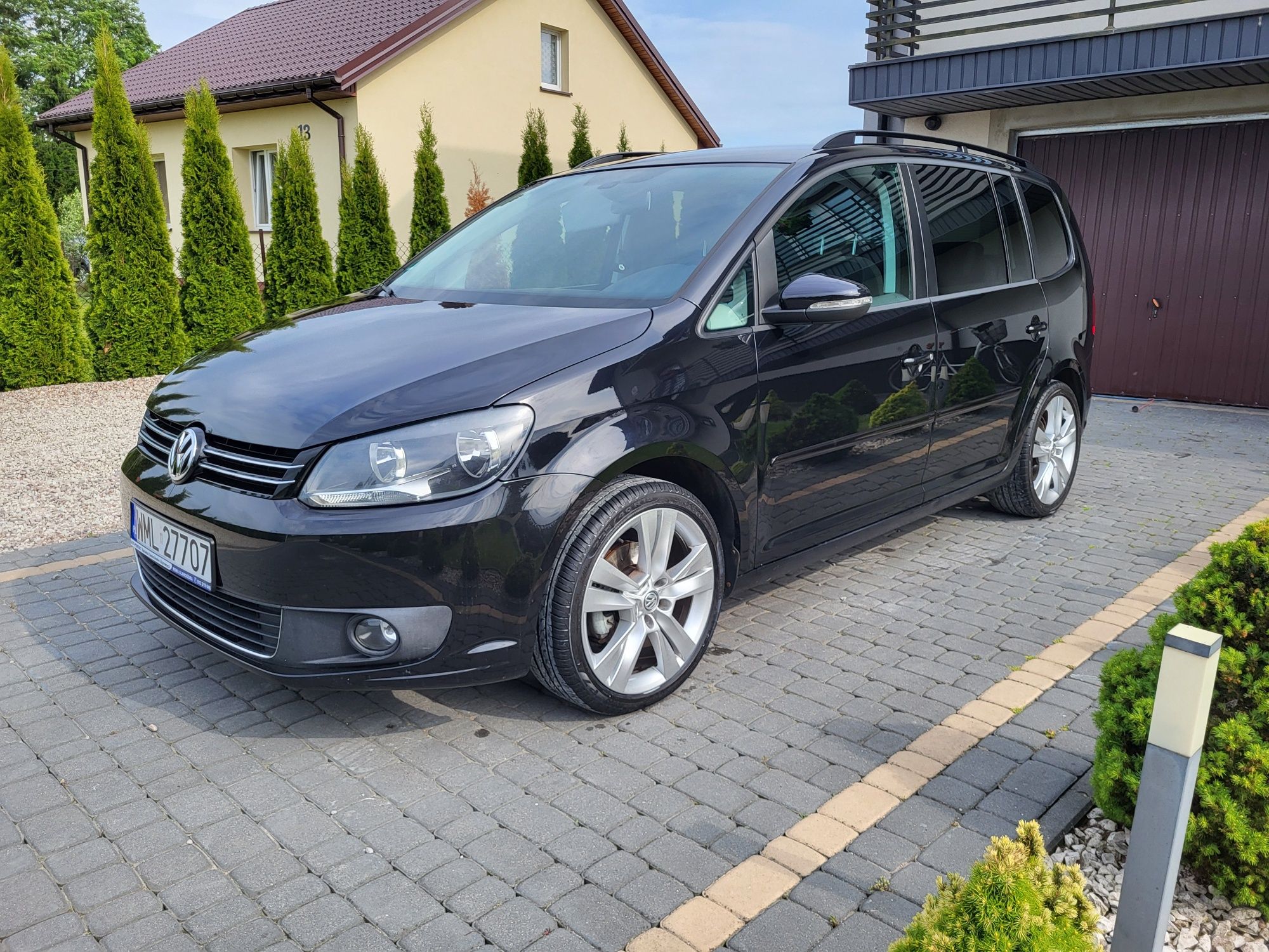 VW Touran od osoby prywatnej. 148 tyś przebiegu. Wersja 7 osobowa..
