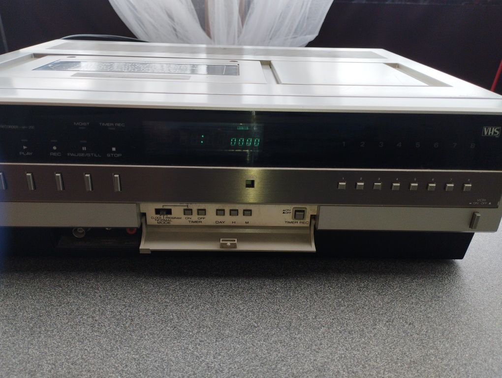 Orion VHS model VH-200