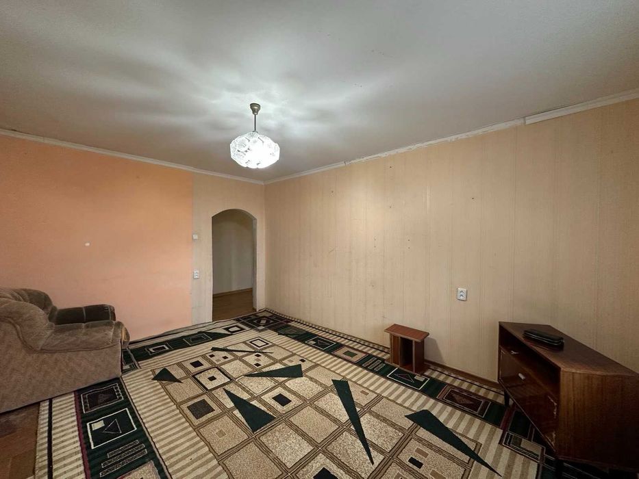 ПРОДАМ великогабаритну 1-кімн. квартиру (3 мкрн, лівий берег)