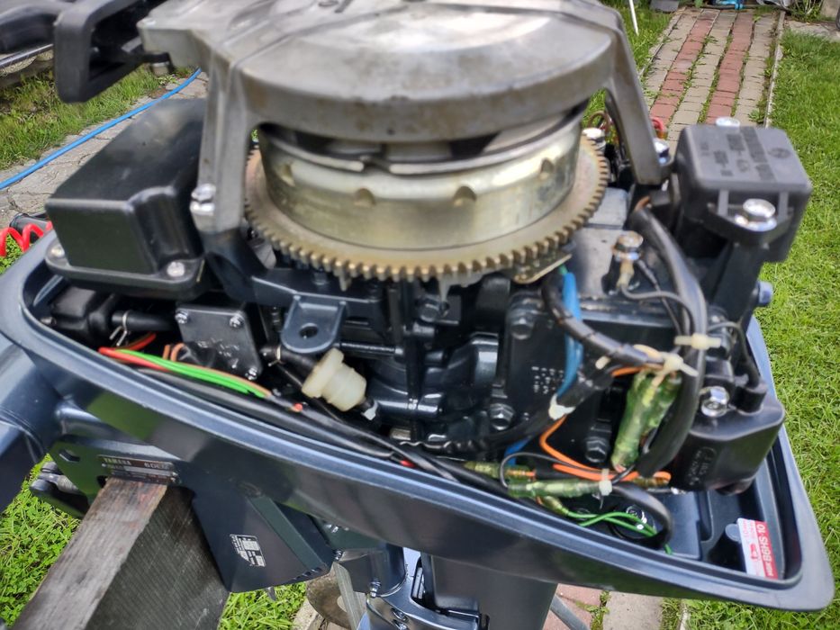 silnik zaburtowy Yamaha 6KM 2 suw L-dlugi, el.start, uciag