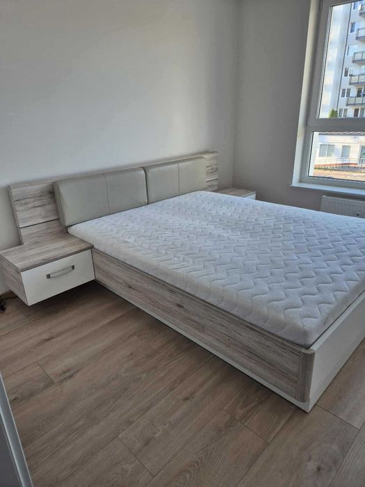 Łóżko sypialniane z materacem, 160x200 z Agata Meble