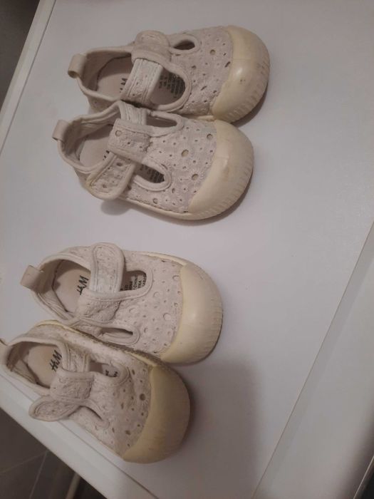 Макасини h&m розмір 22, ( устілка 13.5)