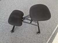 Klękosiad/ klęcznik- krzesło profilkatyczno- rehabilitacyjne