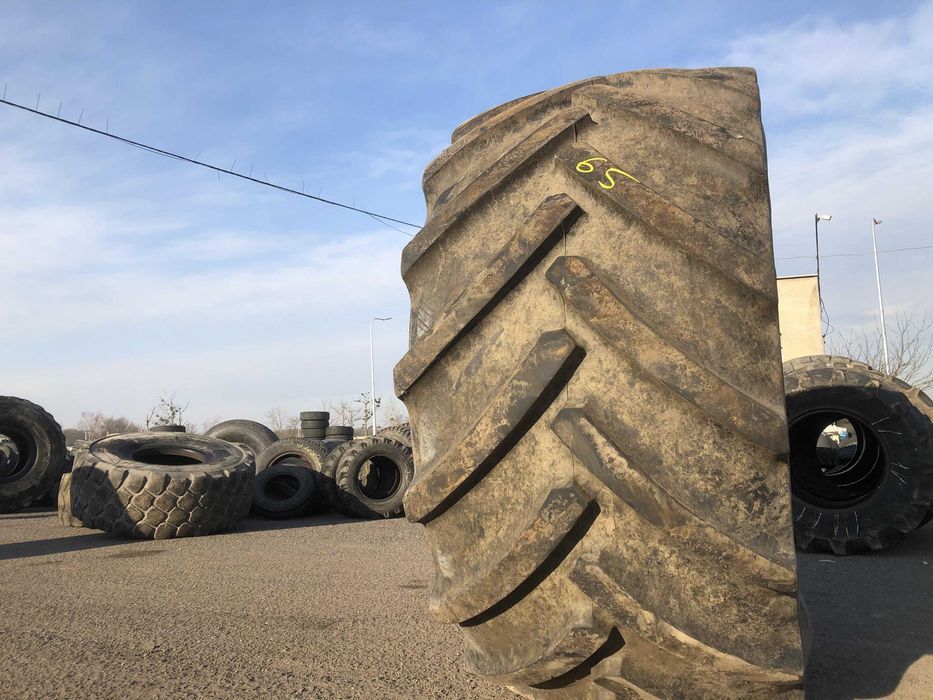 900/60r38 Opona Continental SVT Radial 90% Bieżnika