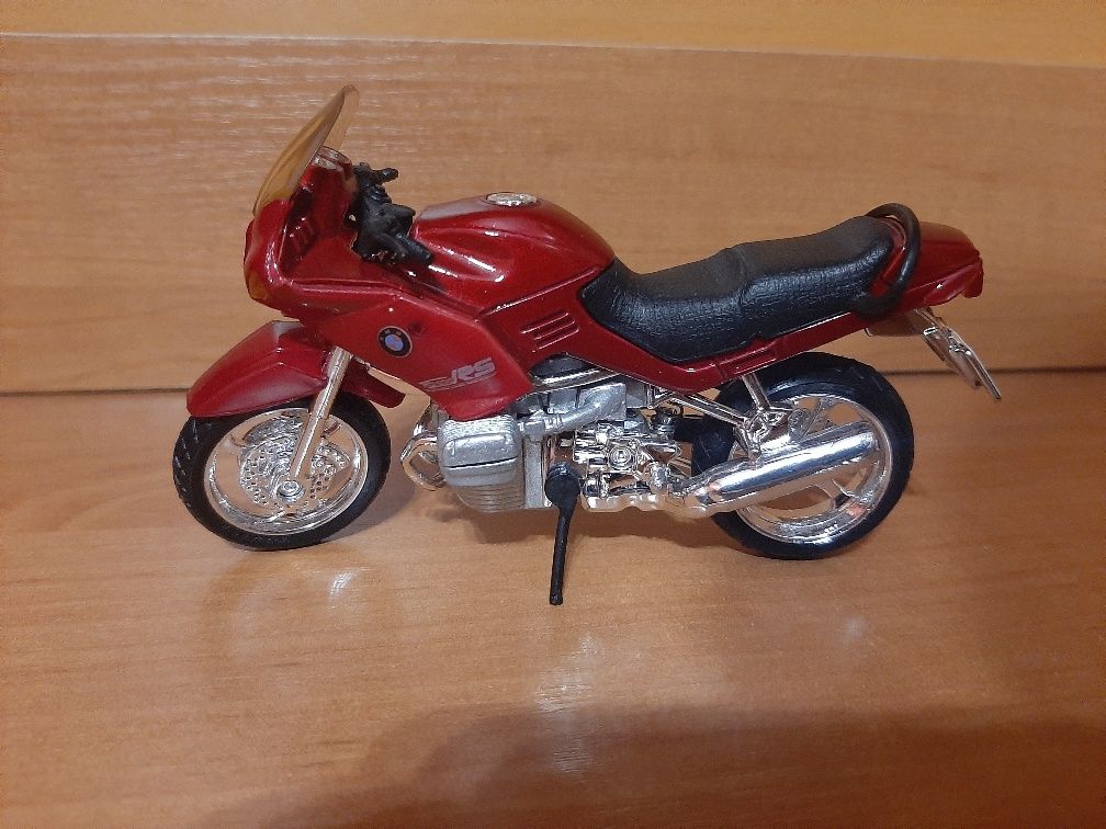 Мотоцикл BMW R1100RS Maisto 1:18