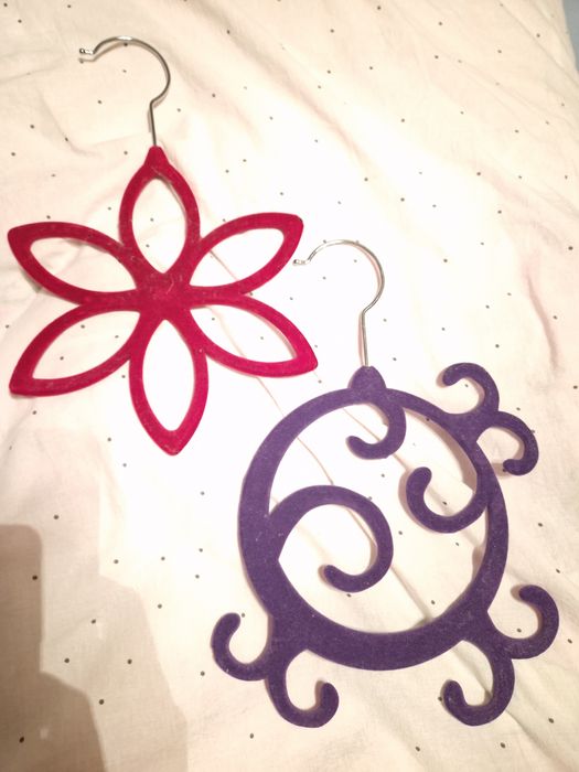 Wieszaki na bizuterie apaszki paski organizer