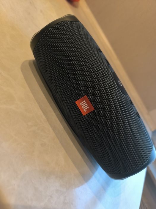JBL essential BT
