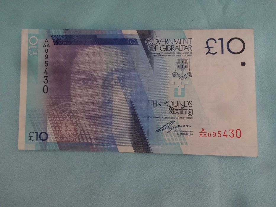 Banknot Gibraltar 10 pounds 2010 seria AAA bardzo dobry stan