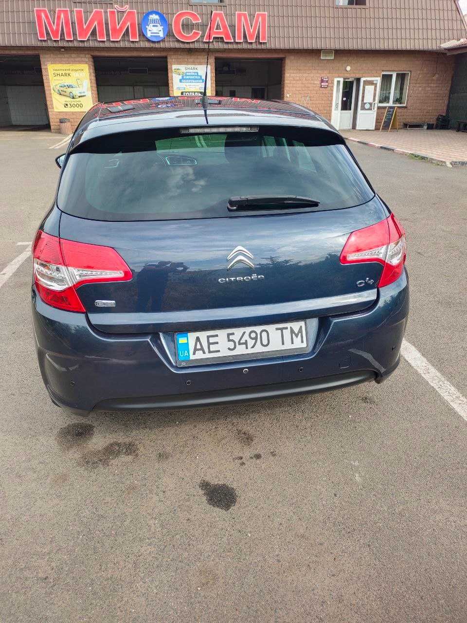 Автомобіль Citroen C4