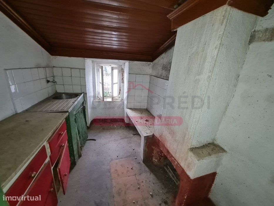 Moradia C/2 pisos - Sobral Valado - Pampilhosa da Serra