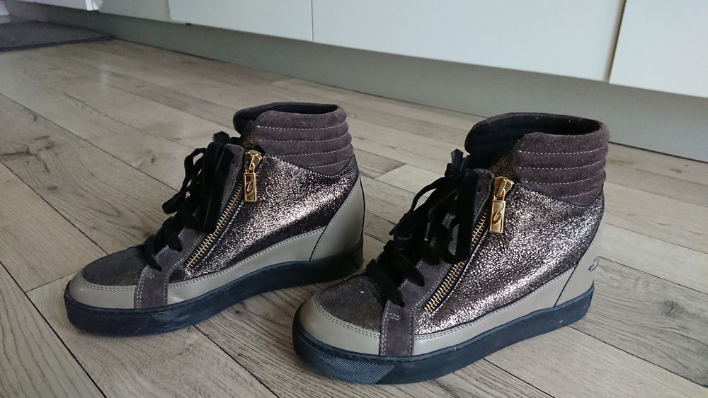 Осінні жіночі черевички 36 розмір .Італія. Gommus.