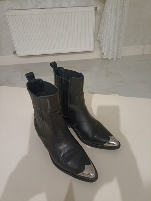 Продам жіночі ковбойки